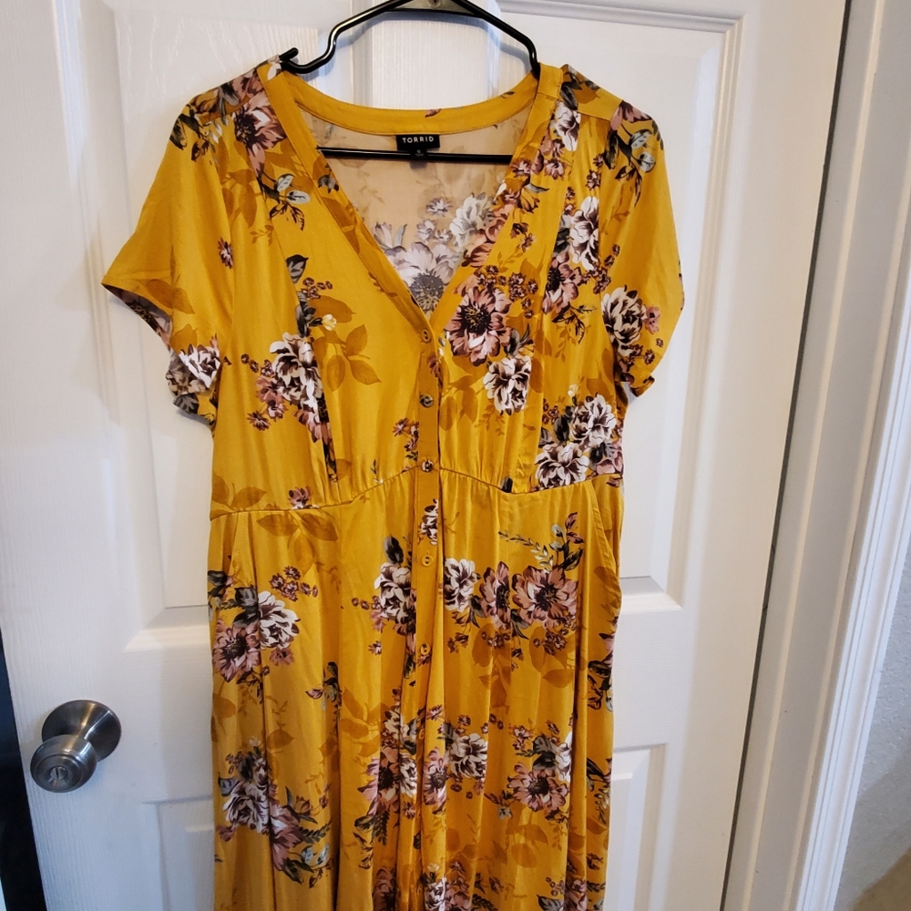 Torrid floral button up dress size 0